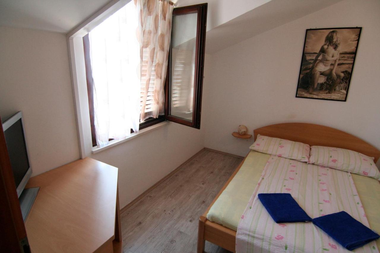 Apartments Marta Trogir Room photo