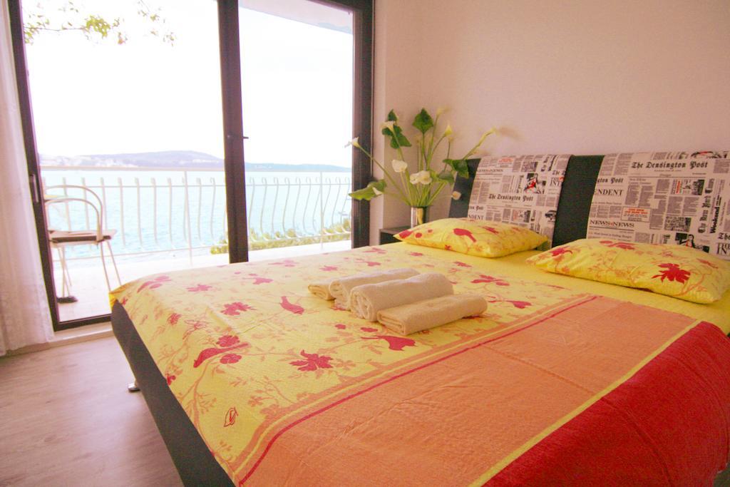 Apartments Marta Trogir Room photo
