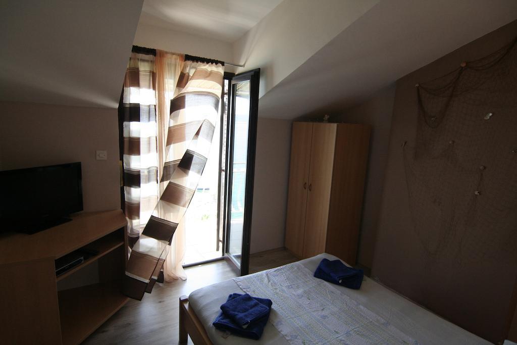 Apartments Marta Trogir Room photo