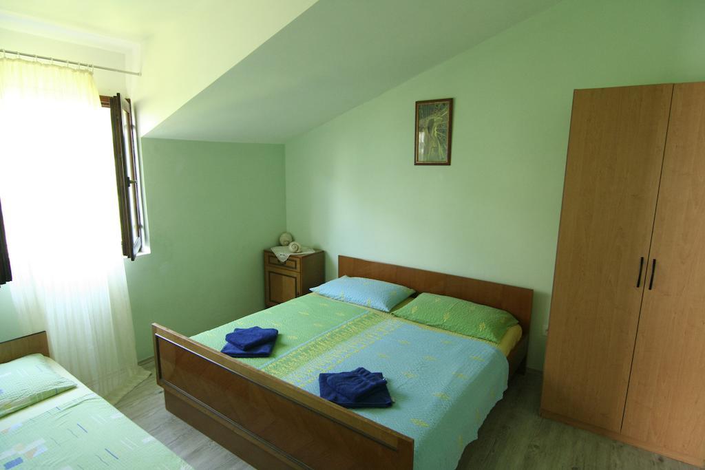 Apartments Marta Trogir Room photo